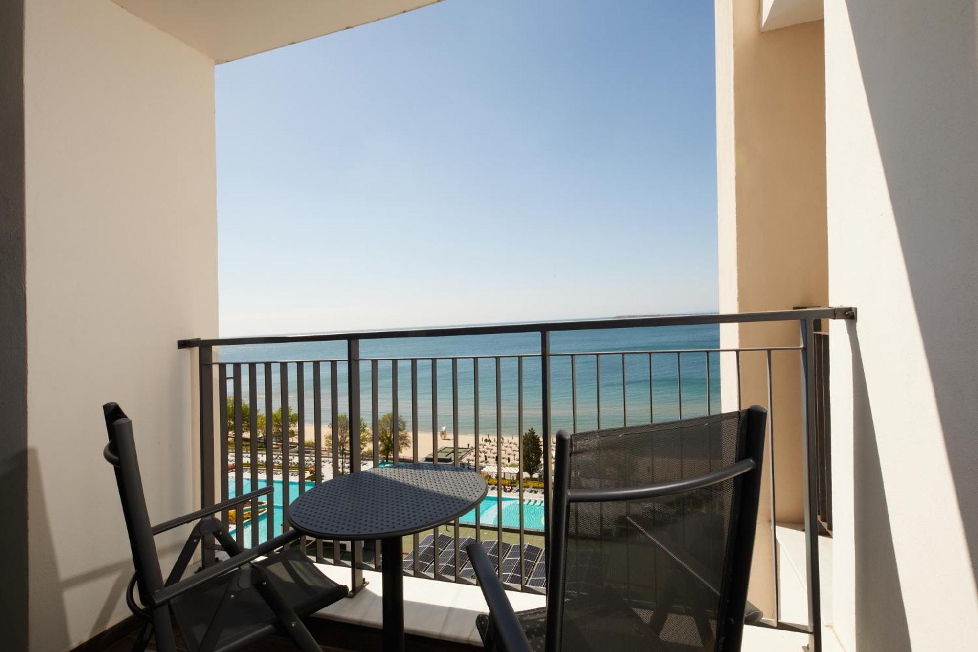 Secrets Sunny Beach Resort & Spa (Adults Only) Værelse billede A balcony